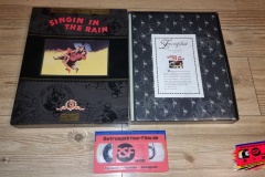 13.-Sigin-in-the-Rain-BRD-Limited-Edition-3VHS-BOX-3333-Stueck-6-ZUSATZMATERIAL-3